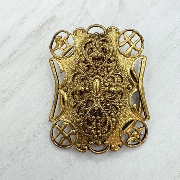 Unbranded Jewelry - Vintage Germany Gold Tone Scarf Clip Pagoda Chinoiserie Ornate Regal Etruscan